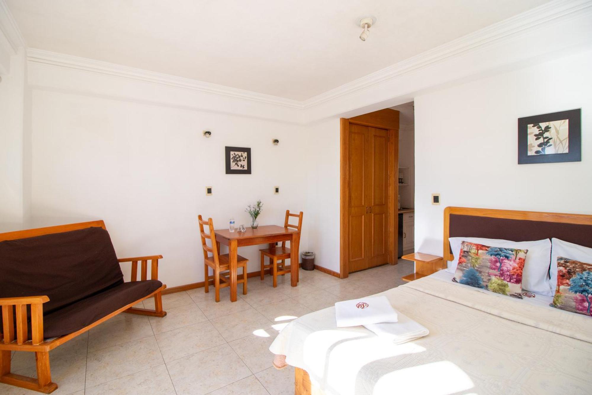 Suites Sevilla Puebla Exteriér fotografie