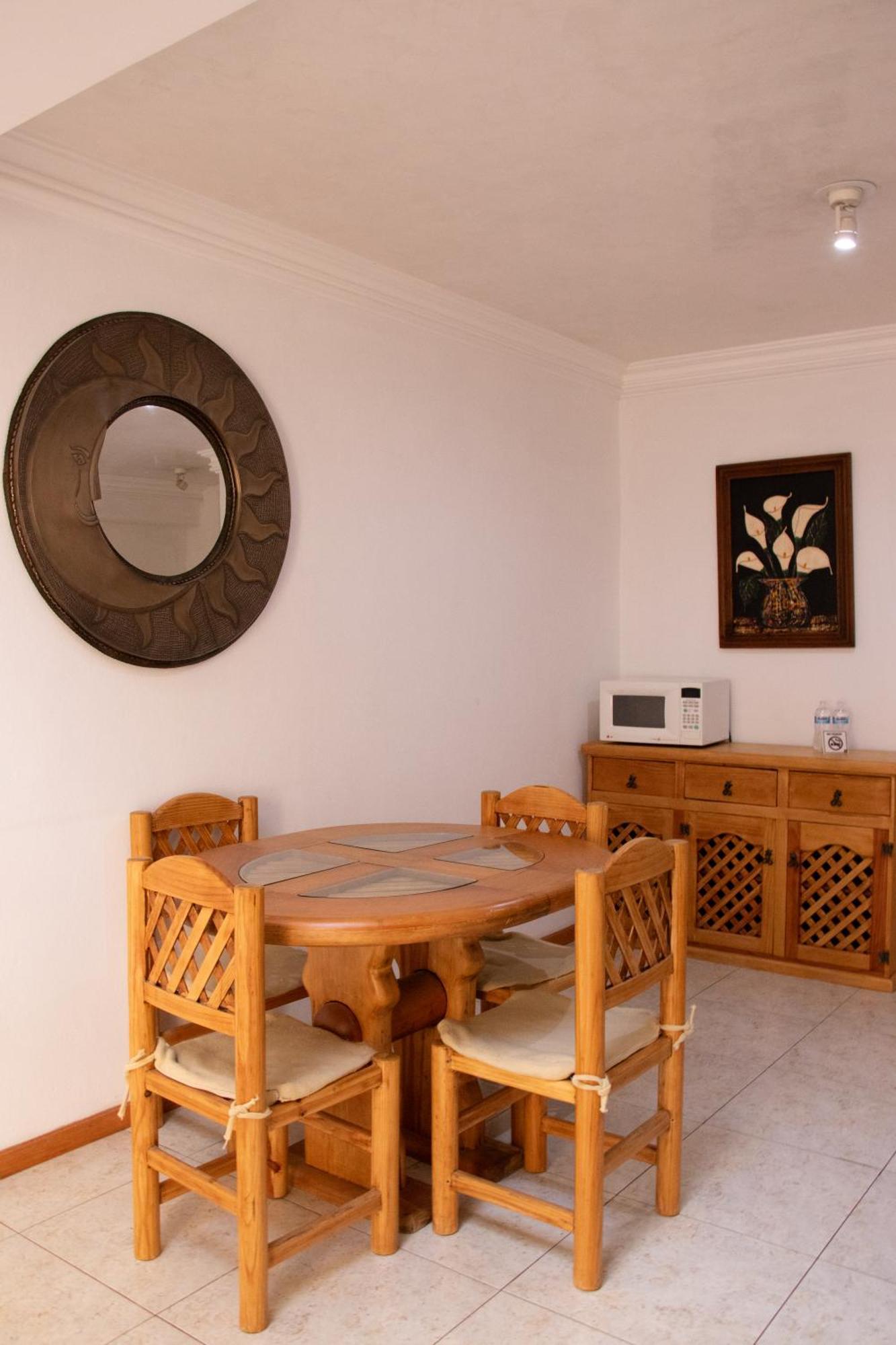 Suites Sevilla Puebla Exteriér fotografie